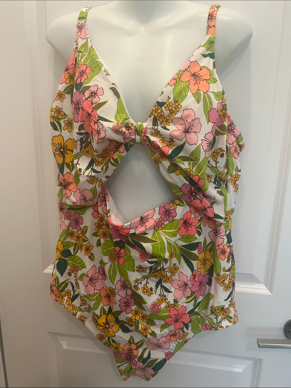 Bathing Suit 2X Floral Cutout Women’s White with Pink & Yellow Floral